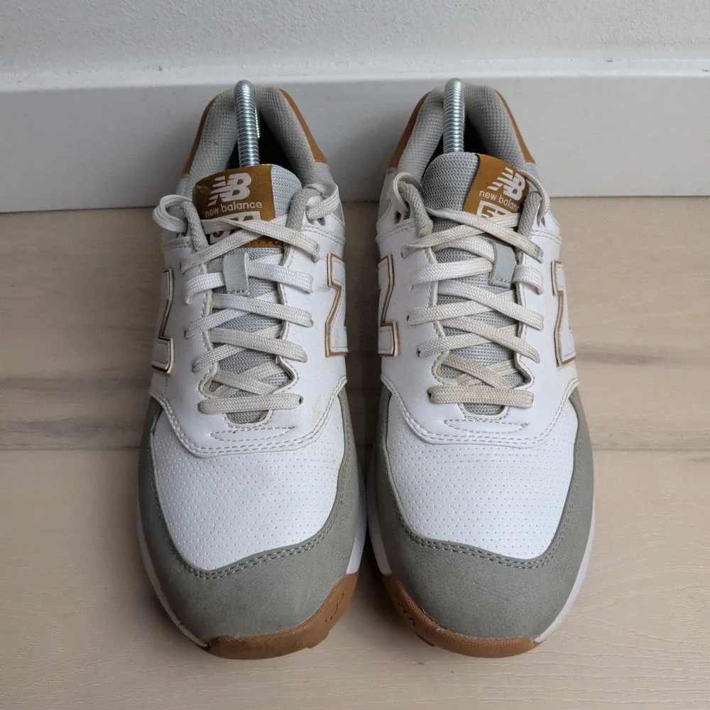 New Balance no holes